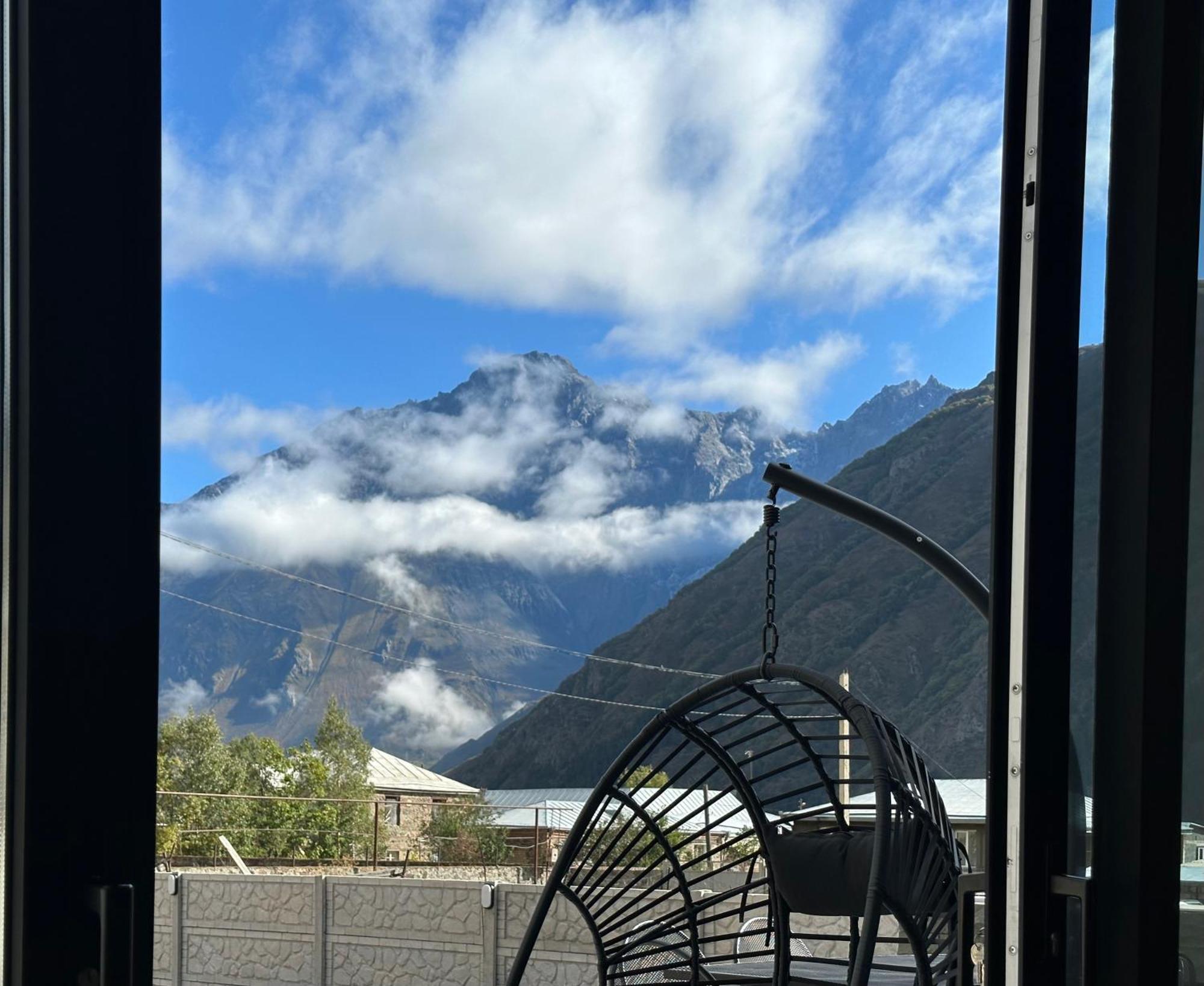 Alpine Escape Kazbegi Villa Ngoại thất bức ảnh