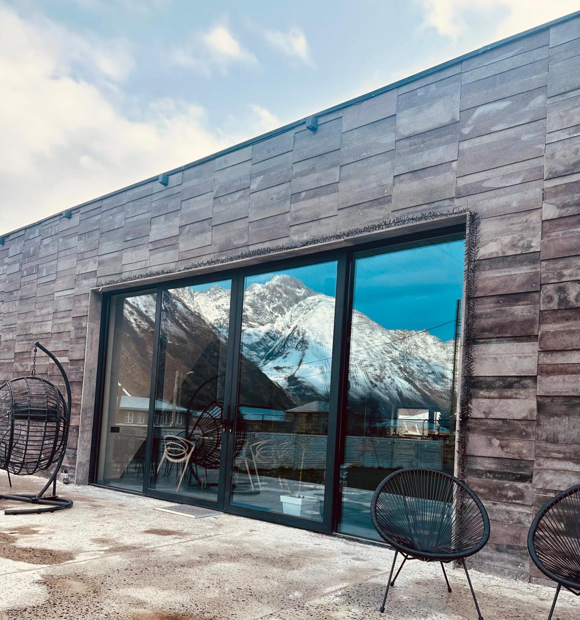 Alpine Escape Kazbegi Villa Ngoại thất bức ảnh