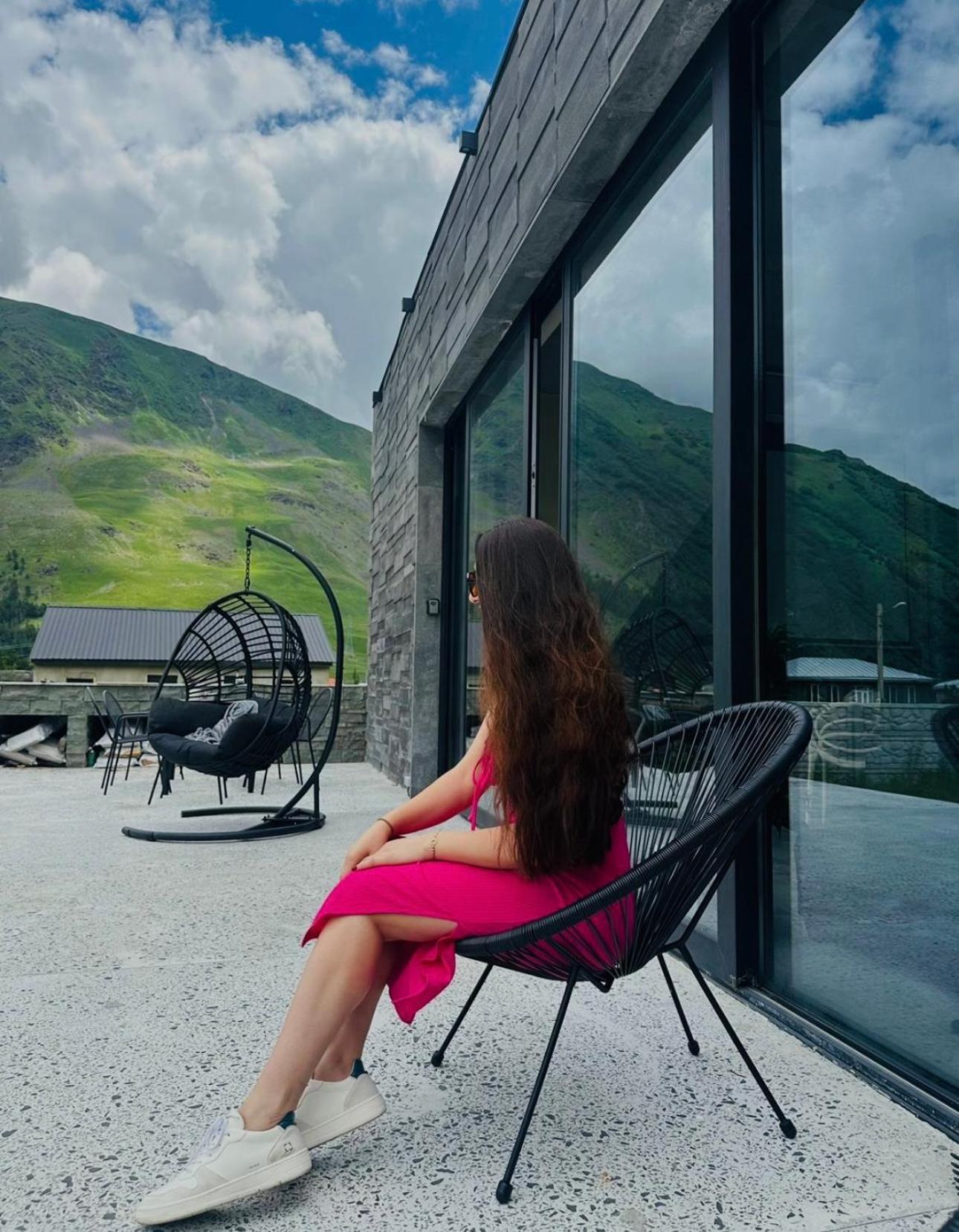 Alpine Escape Kazbegi Villa Ngoại thất bức ảnh